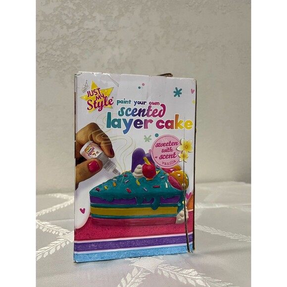 "Just My Style Bake Decorate Vanilla Scented Layered Cake Art Kit for Kids" - Picture 5 of 7